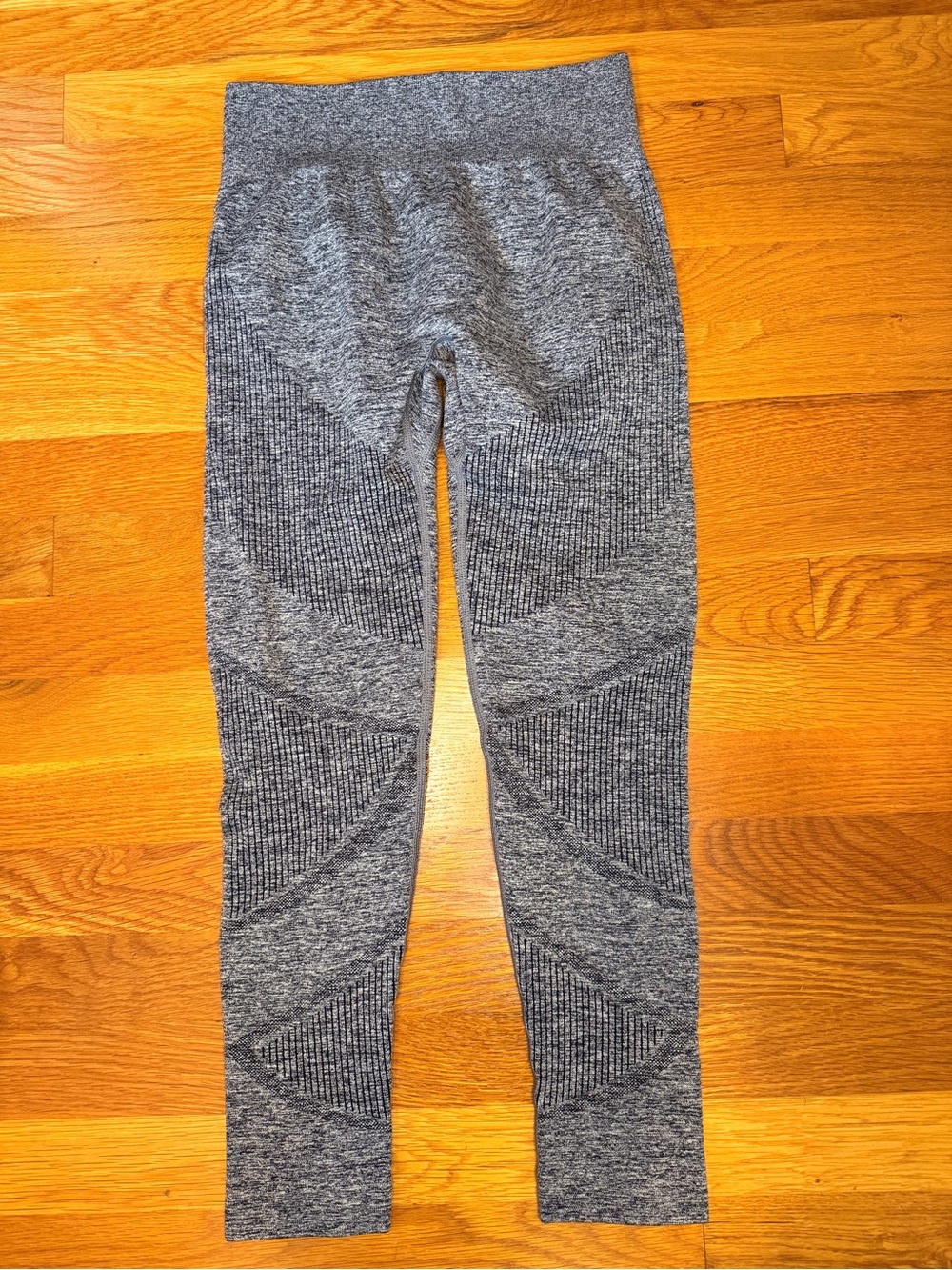 Halara Gray Seamless Scrunch Butt Leggings Women’s Medium High Rise 7/8